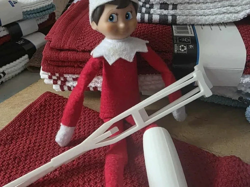 Elf the shelf - on,